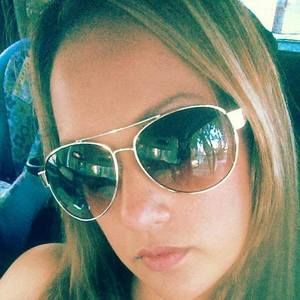 Meet your Posher, Cinthia